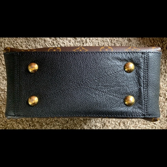 Authentic Louis Vuitton Surene BB Noir M43775 - Picture 5 of 11